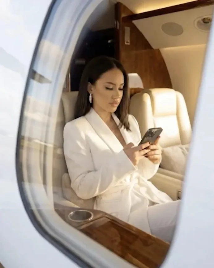 Melis Dag im Privatjet
